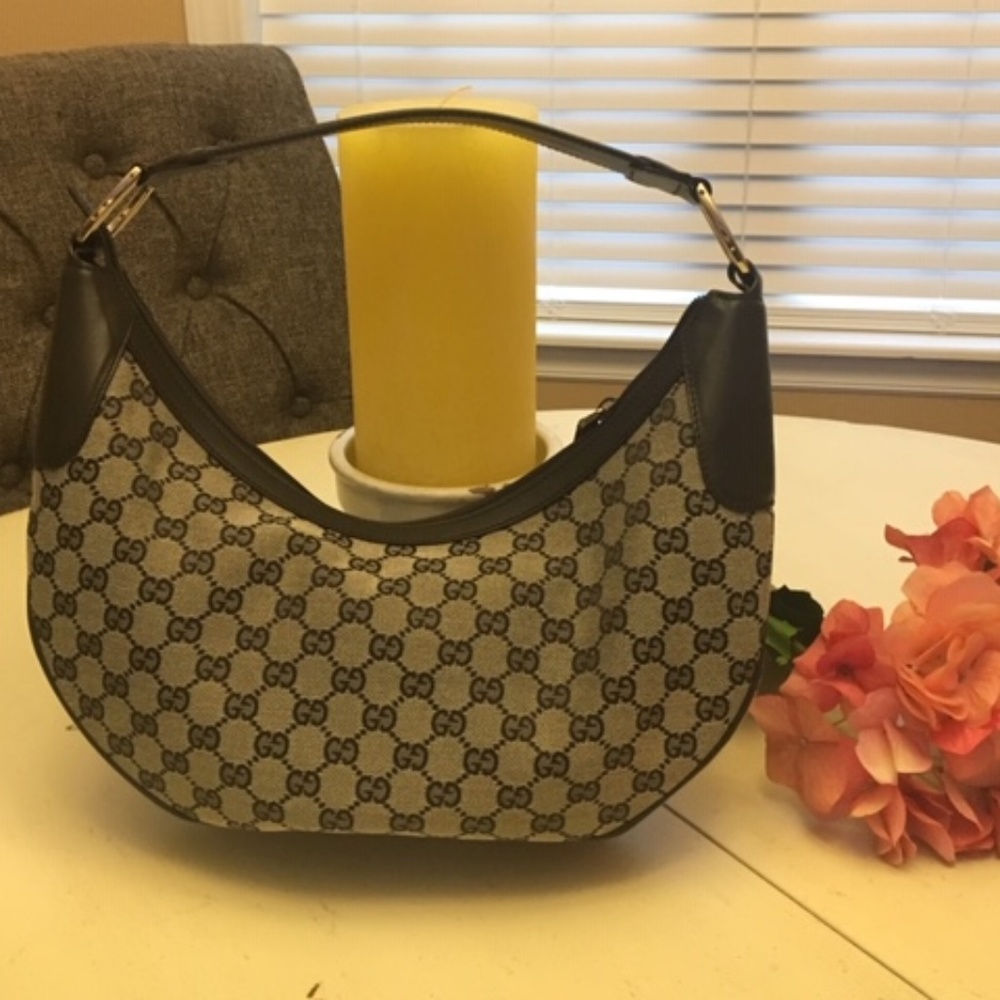 Authentic Black Gucci Bag.